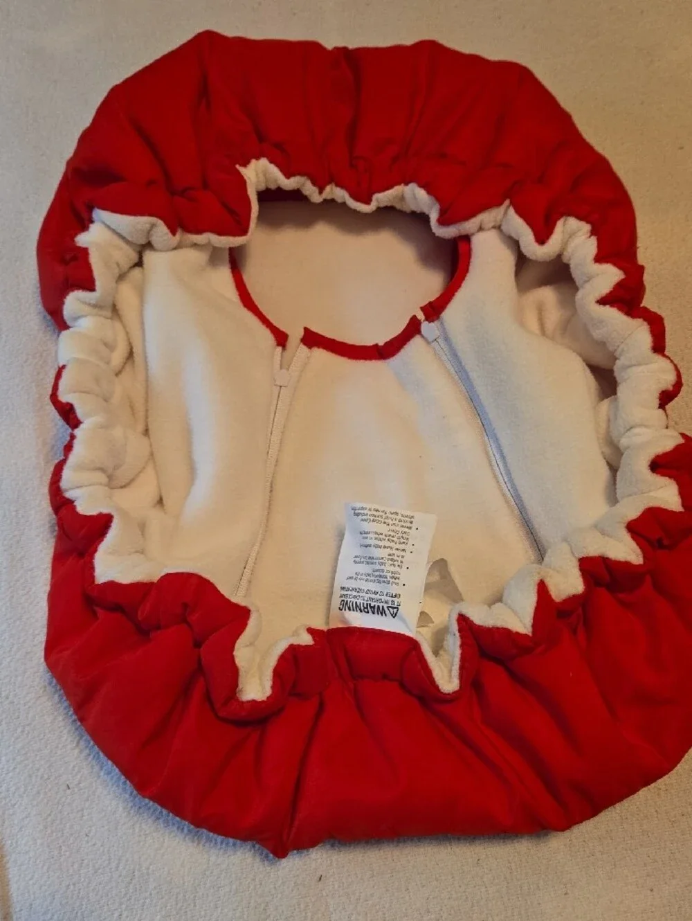 Badgers Infant Car Seat Cover with Mascot Embroidery
